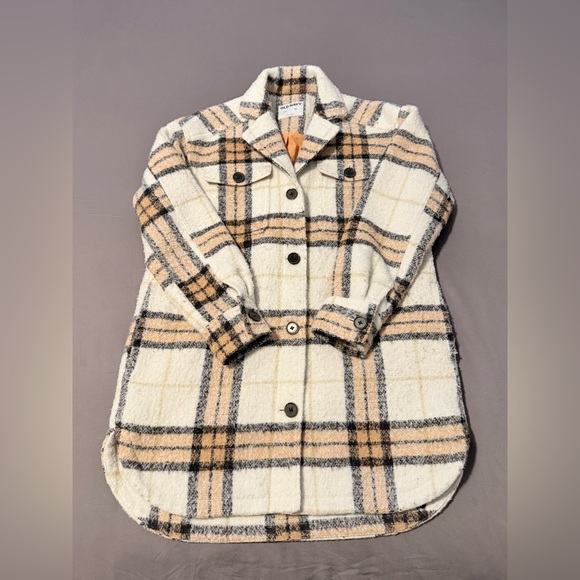Old Navy Wool Shacket - Cream Plaid - Picture 4 of 16